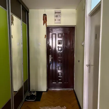 Cozy Place For A Perfect Trip Next To Delta Planet Apartment